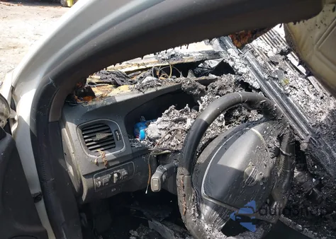 2016 Volvo S60 T5 Drive-E Premier z USA, uszkodzony, nr VIN YV126MFK0G2390792